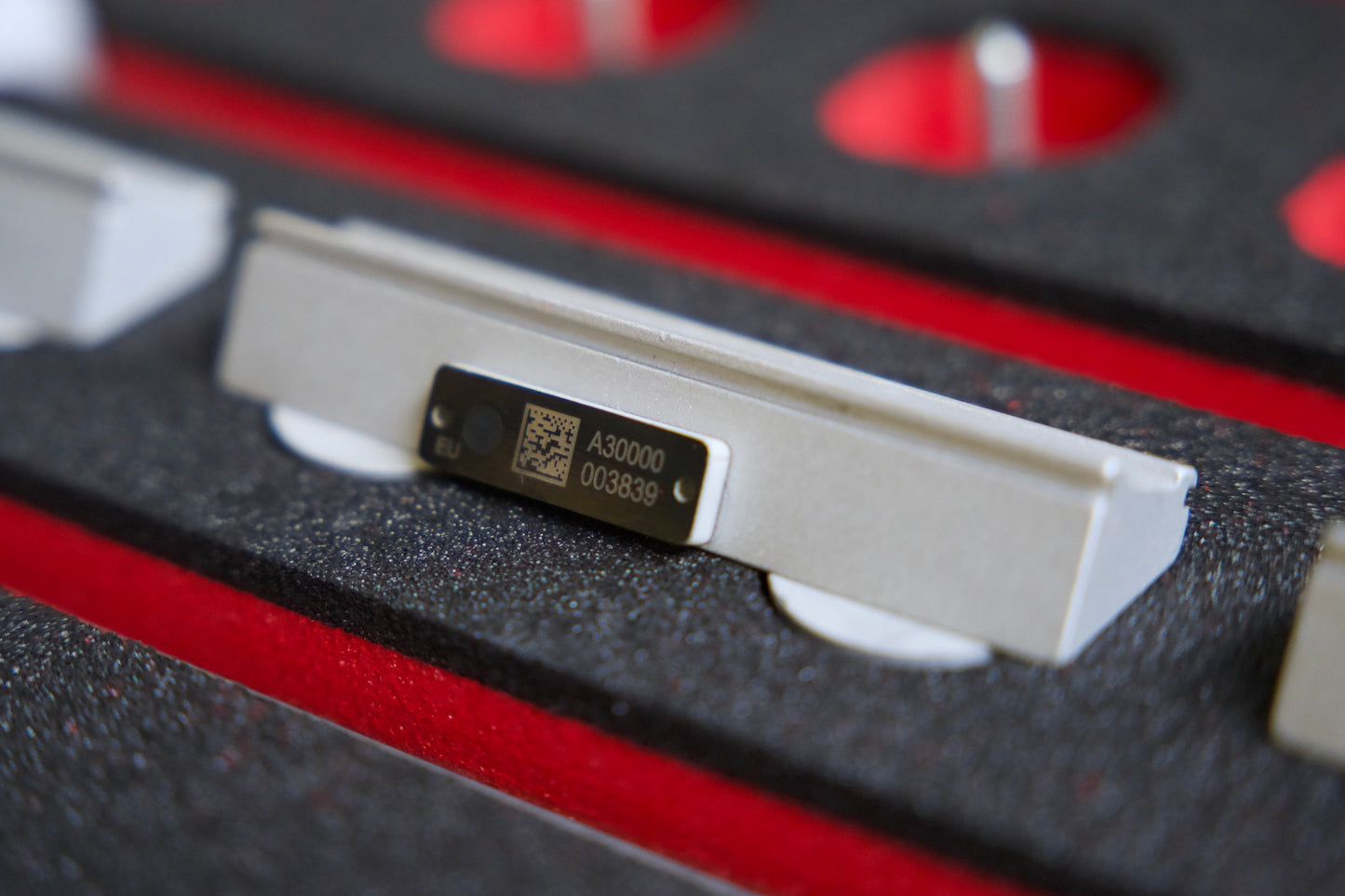 RM3 RFID Hardtag (100 Units), 865-868MHz